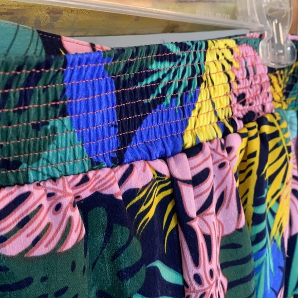 Tropical shorts - Picture 6 of 9